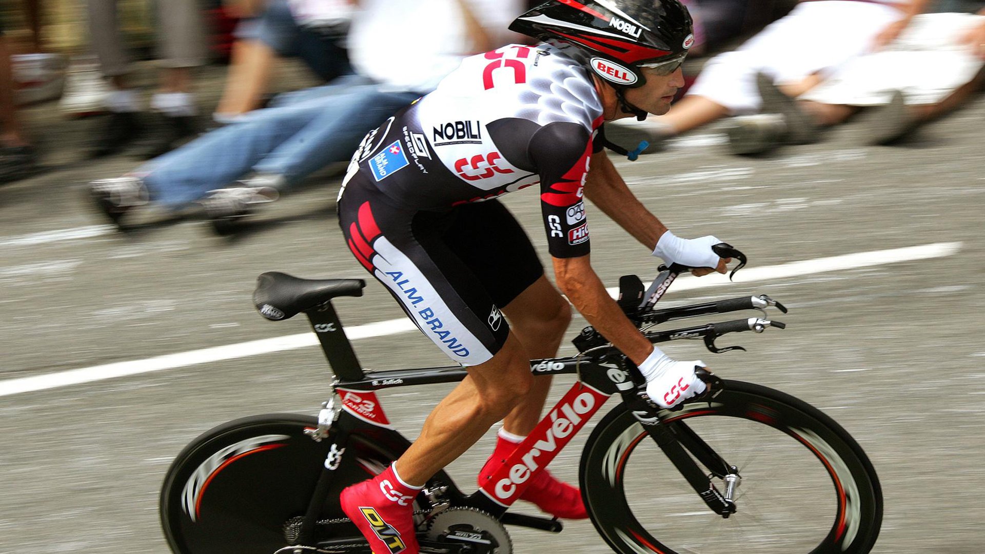 跨界传奇，贝恩猛龙式强压，在德甲争冠战接管比赛