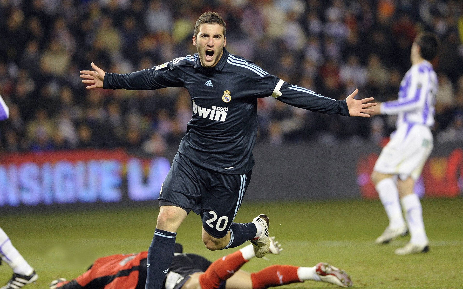 从李刚仁的持续杀伤到希腊的绝杀阿根廷，体育竞技中唯一性的哲学